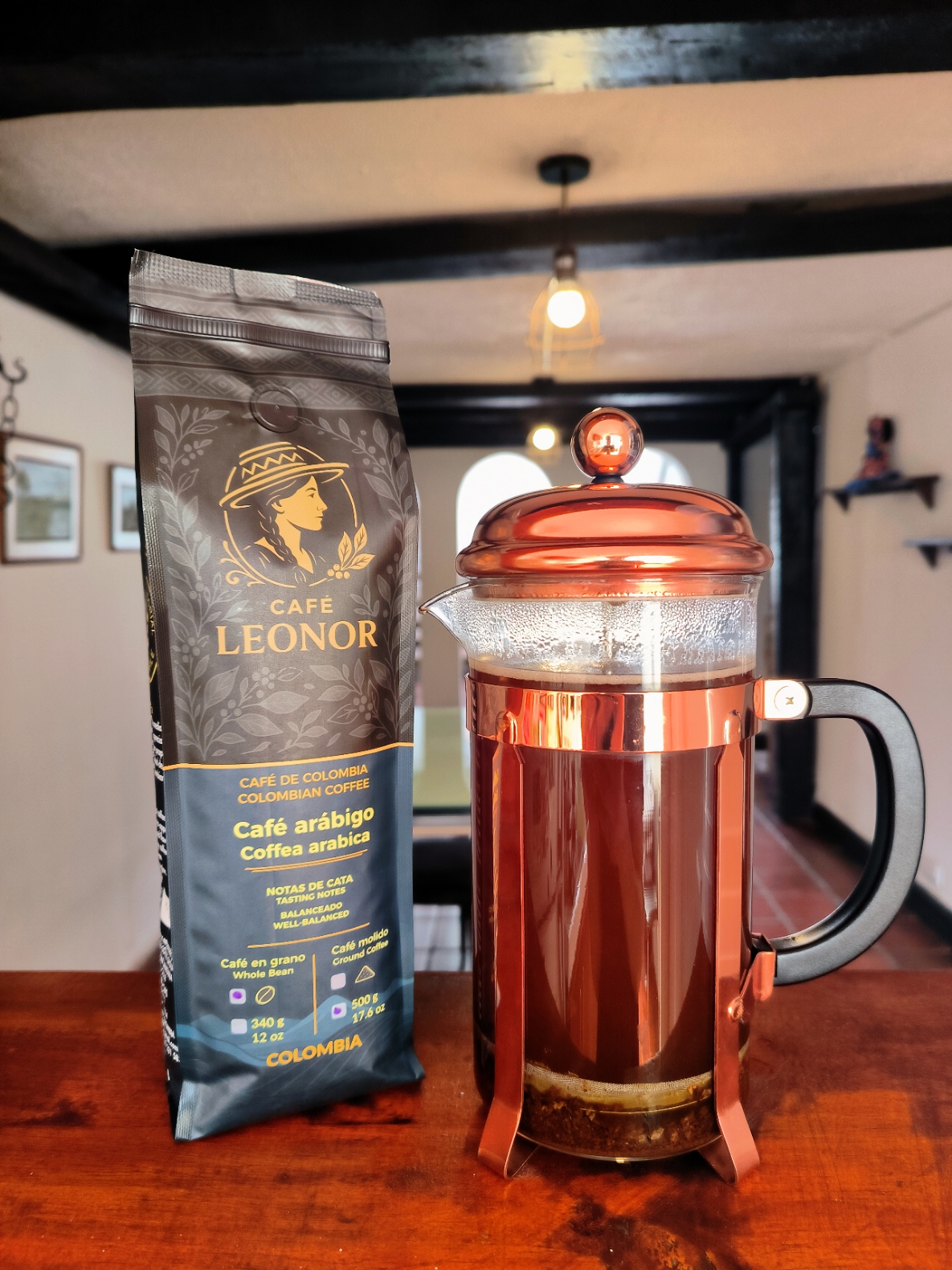 Café Leonor con prensa francesa